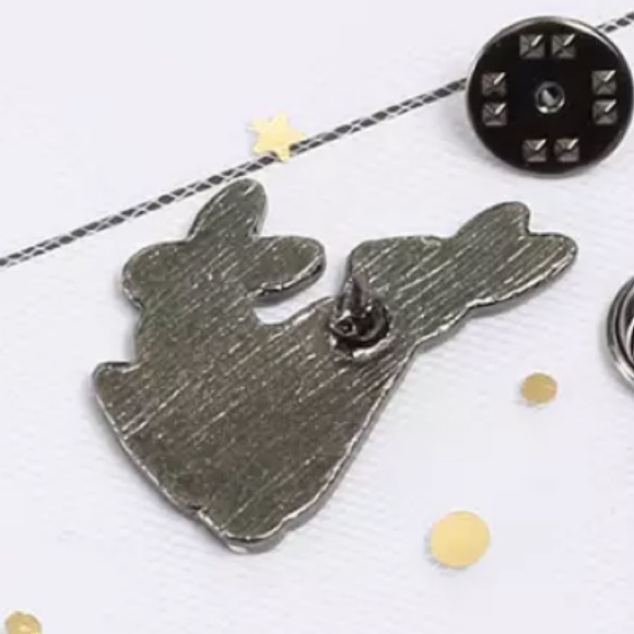 Rabbits Humping Pin Funny Bunny Sex NSFW Horny Joke Metal Lapel Badge - Picture 3 of 8